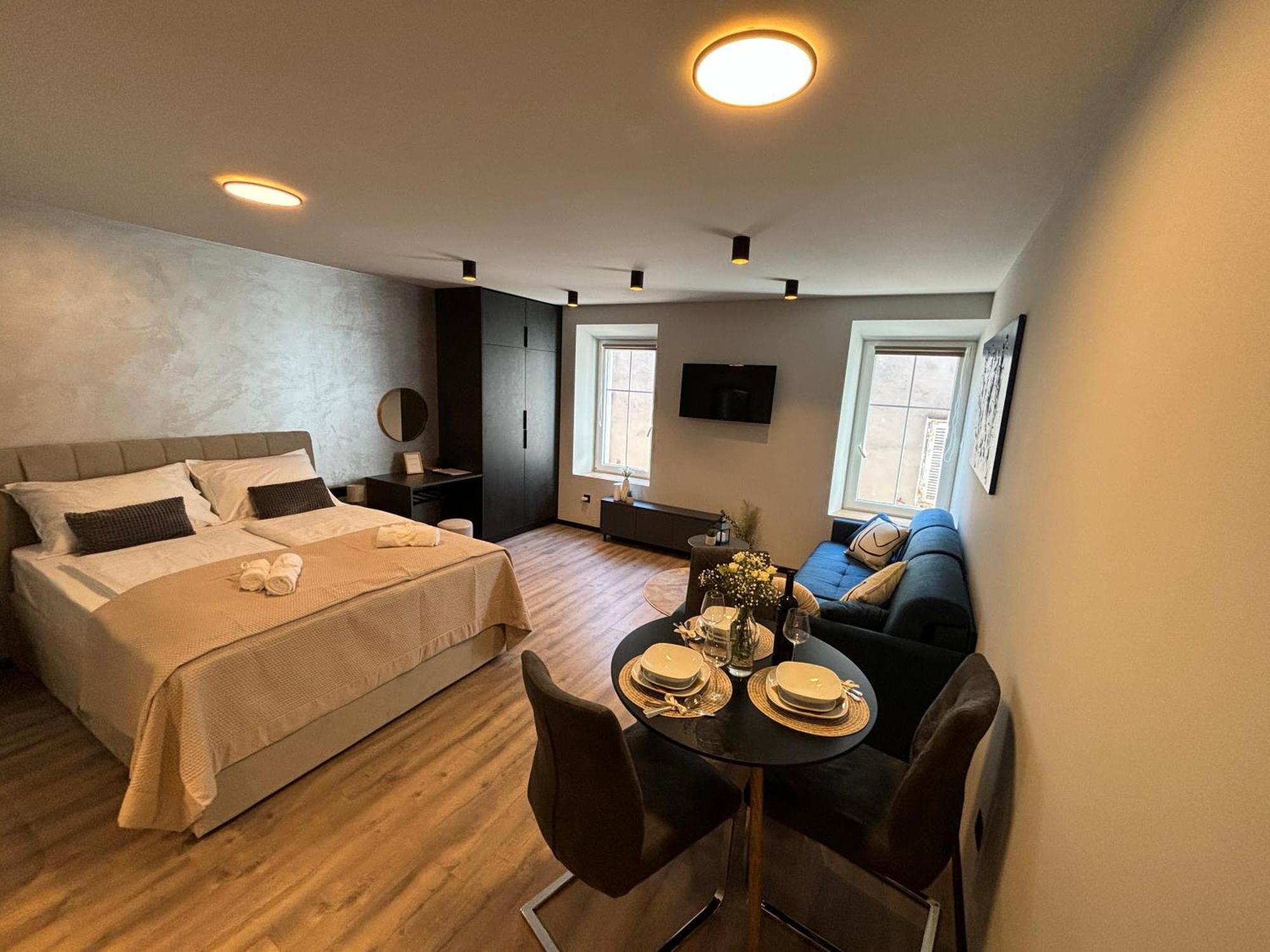 Studio Apartman Versi Old Town Задар Экстерьер фото